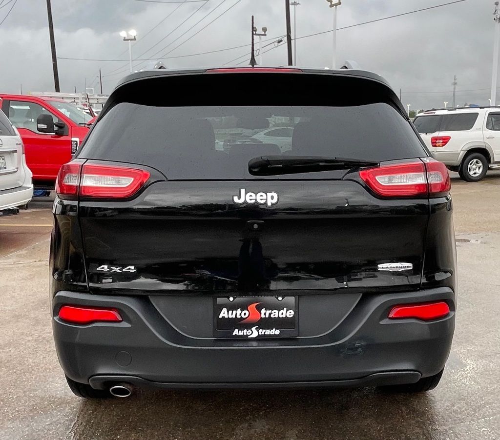 2017 Jeep Cherokee Latitude Black at Community Toyota