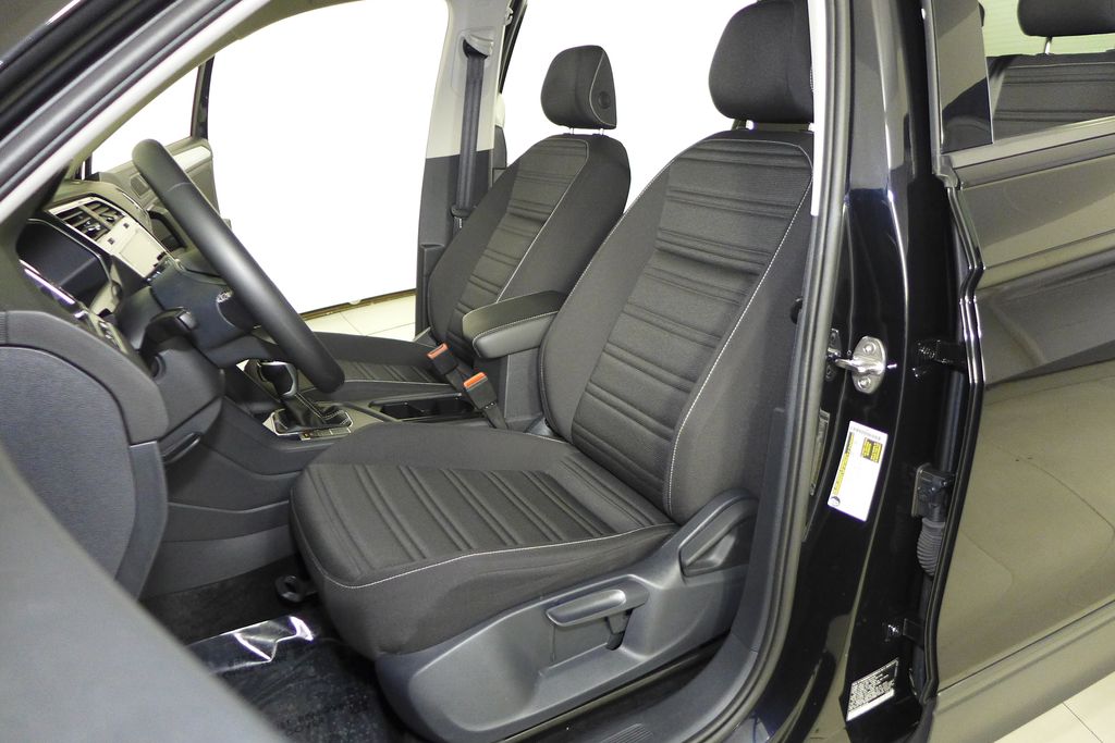 Thumbnail: 2024 Volkswagen Tiguan - 21