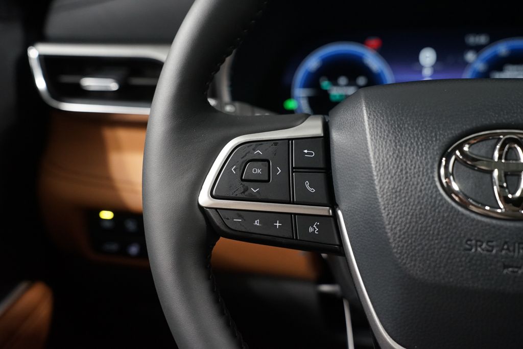 Thumbnail: 2026 Toyota Highlander - 14