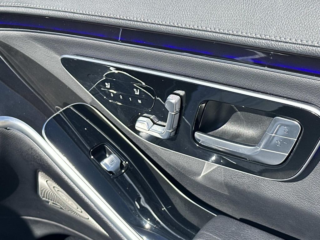 Thumbnail: 2022 Mercedes-Benz S-Class - 20