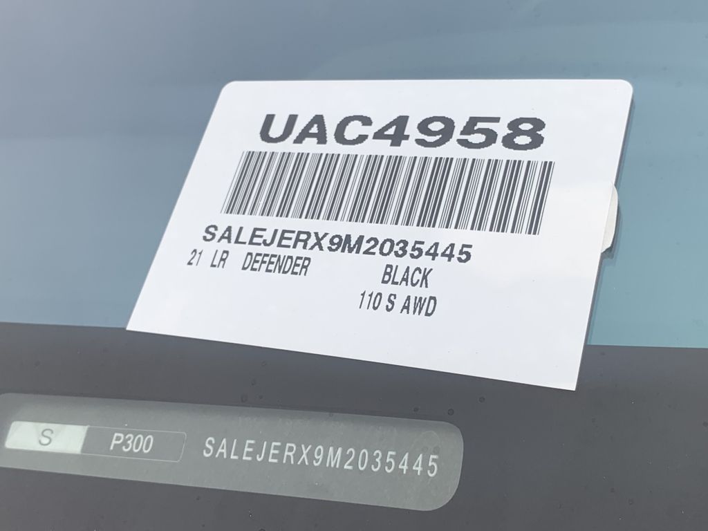 Thumbnail: 2021 Land Rover Defender - 10