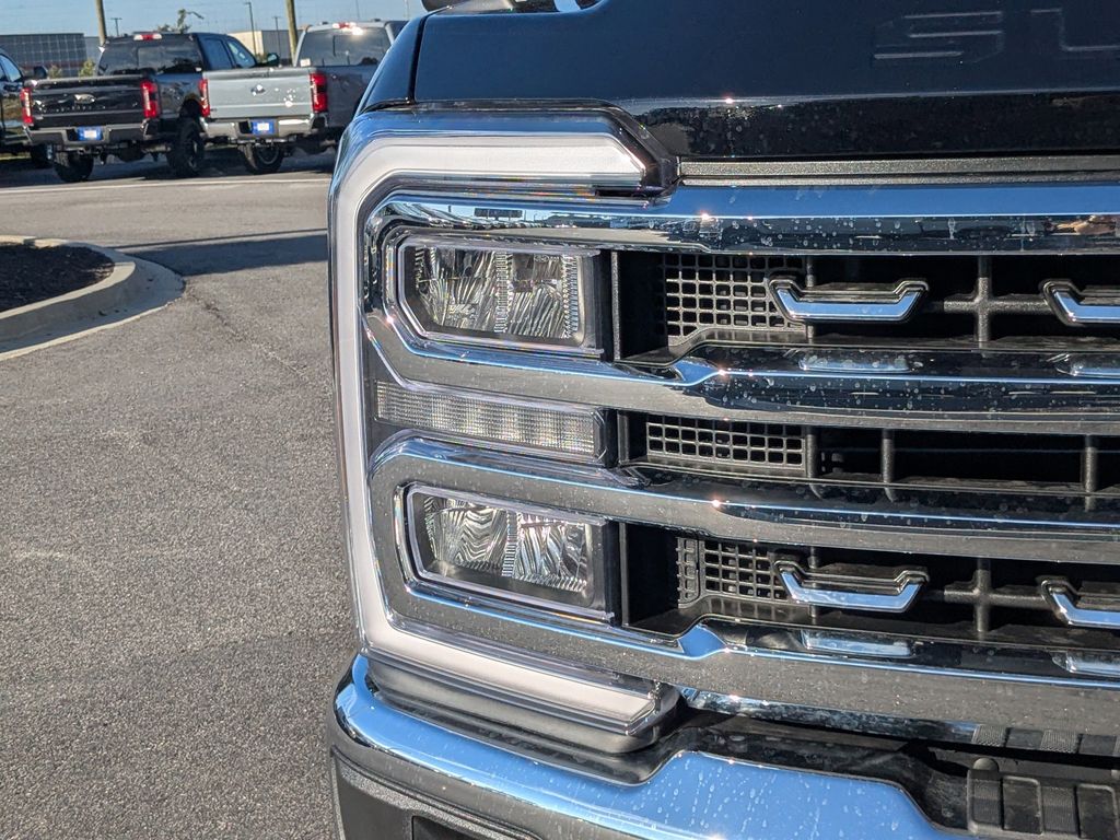 2026 Ford Super Duty F-350 SRW LARIAT
