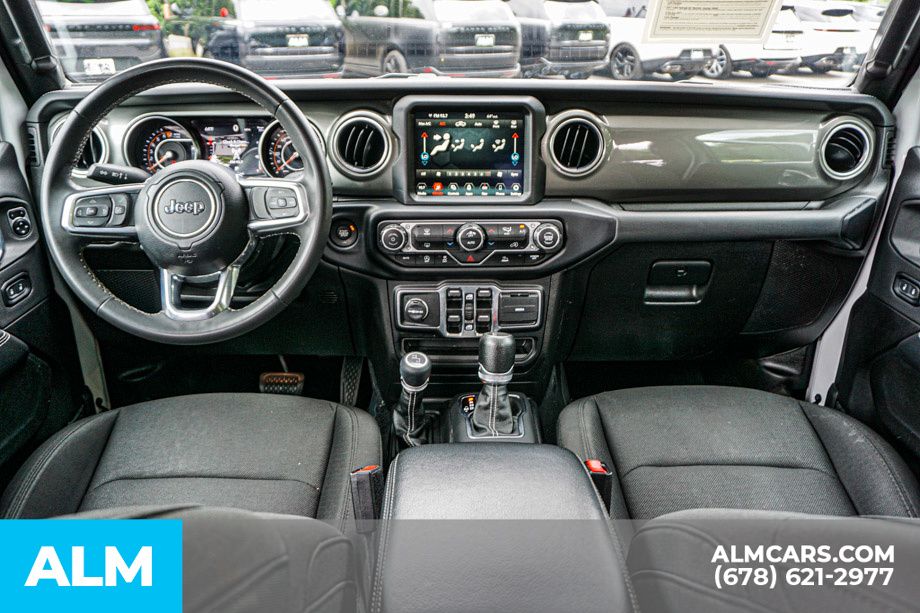 Used 2023 White Jeep Overland image 24