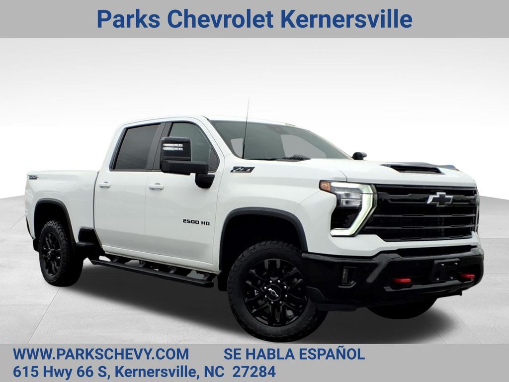 Summit White 2025 Chevrolet Silverado 2500HD Pickup Truck Four-Wheel Drive Automatic