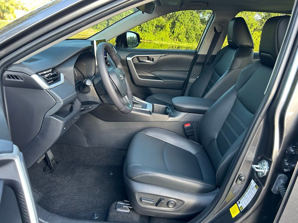 2024 Toyota RAV4 XLE Premium 14