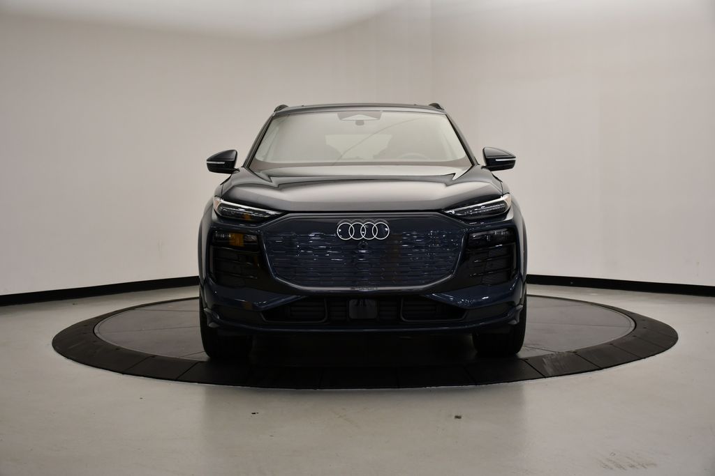 Thumbnail: 2025 Audi Q6 e-tron - 8