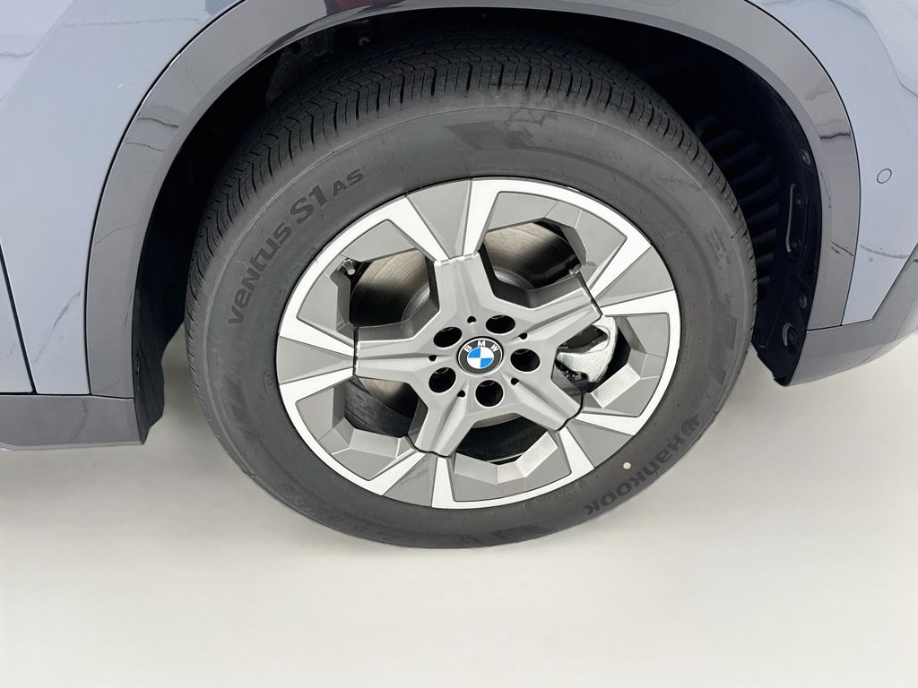 Thumbnail: 2027 BMW X1 - 31