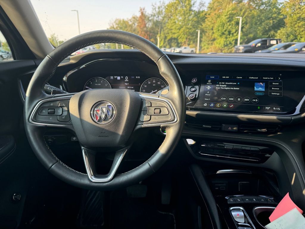 2022 Buick Envision Avenir 9