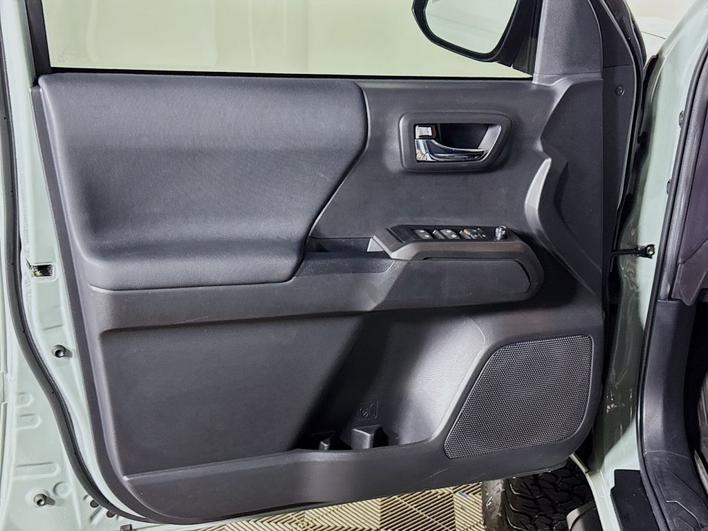 2023 Toyota Tacoma TRD Off-Road