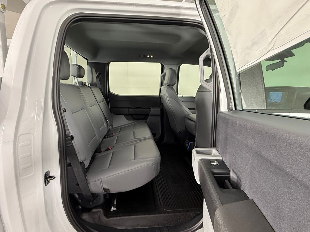 2026 Ford F-250 Crew Cab 4WD Cab Chassis for sale #9F0452 - photo 11