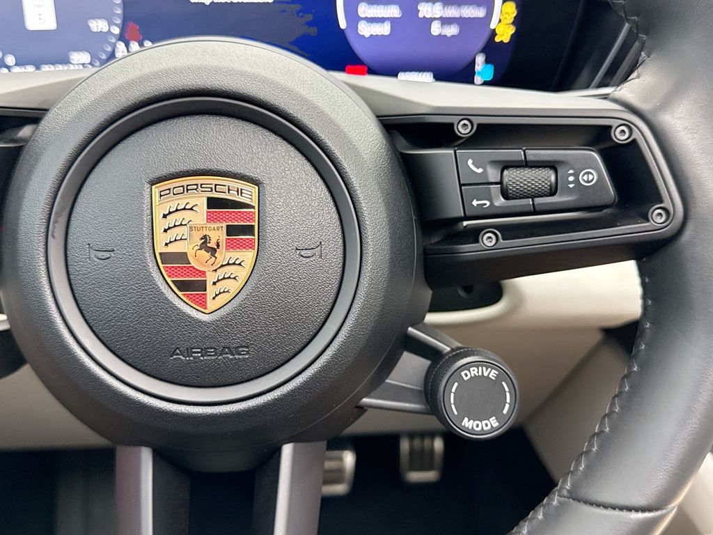 Thumbnail: 2024 Porsche Macan - 14