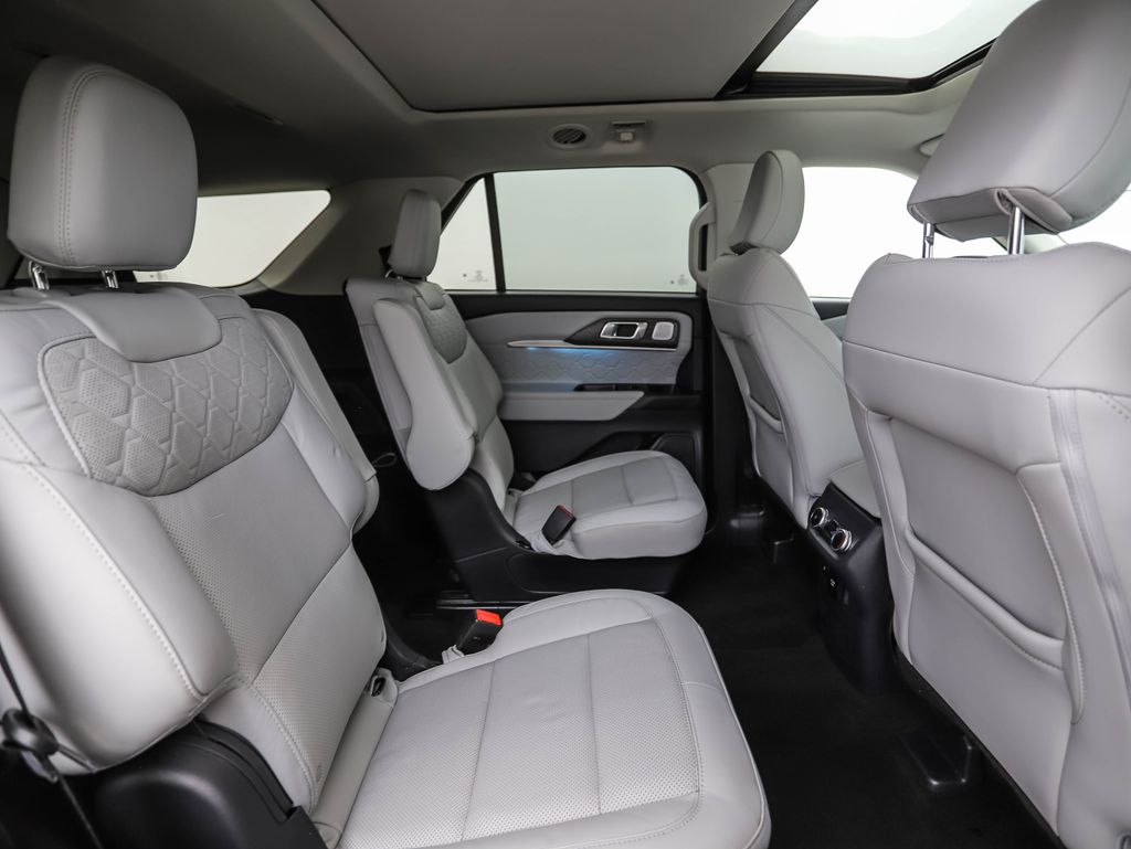 Thumbnail: 2025 Ford Explorer - 29