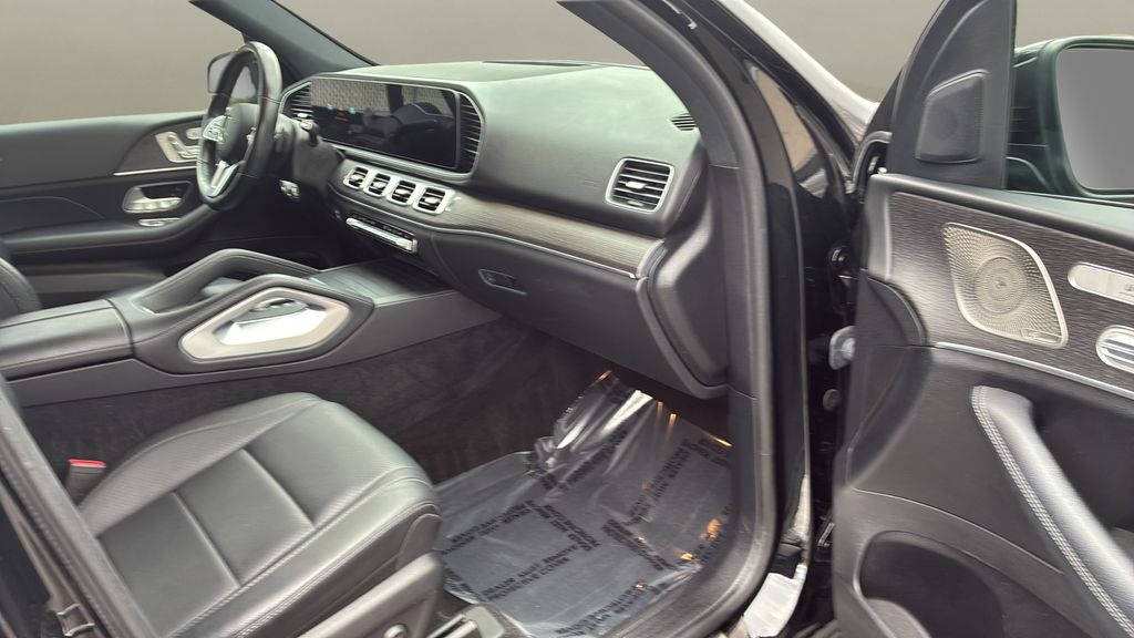 used 2022 Mercedes-Benz GLE car, priced at $32,200