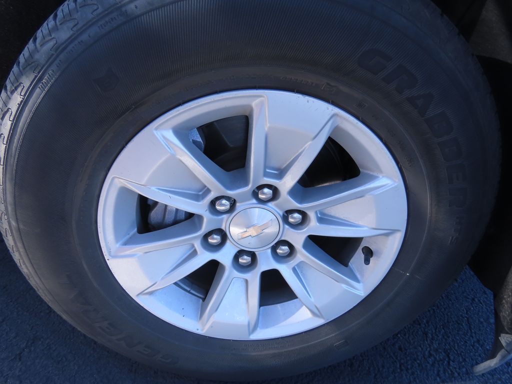 Thumbnail: 2023 Chevrolet Silverado 1500 - 17