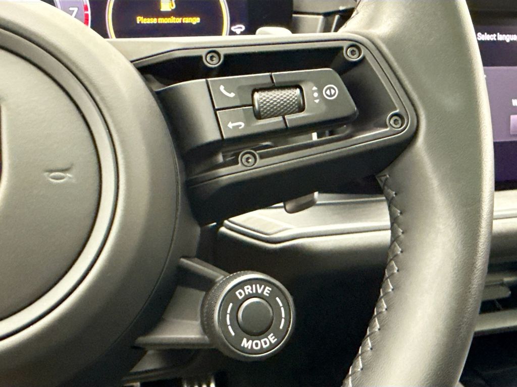 Thumbnail: 2025 Porsche  - 15