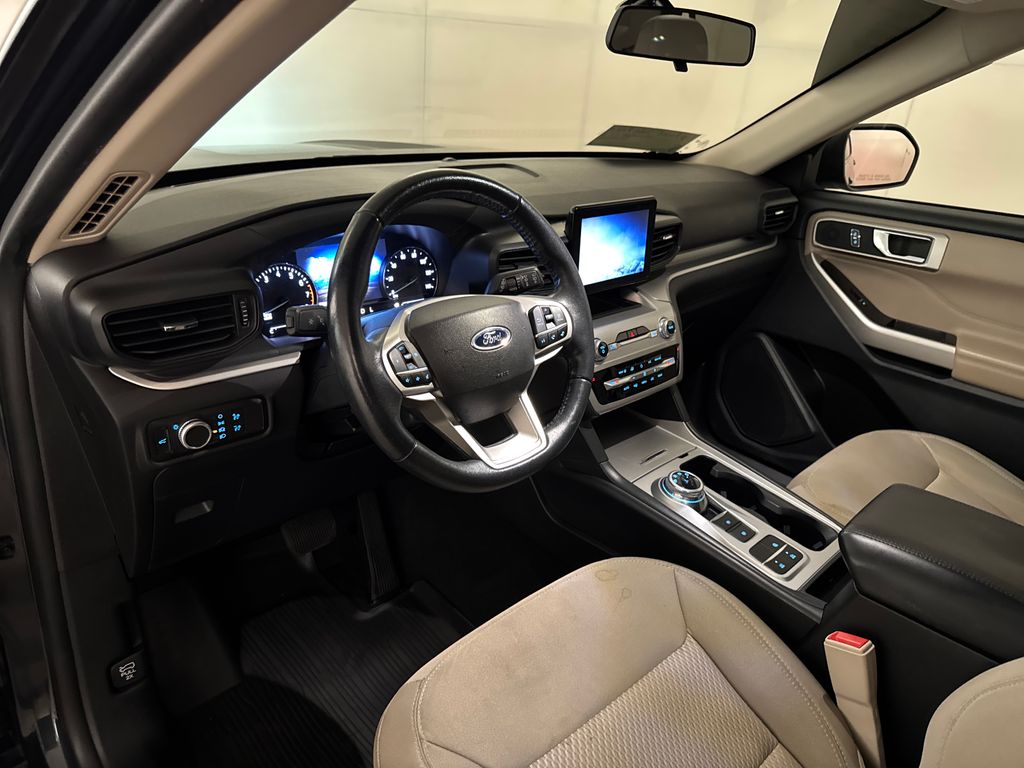 Certified Used 2022 Blue Ford XLT image 6