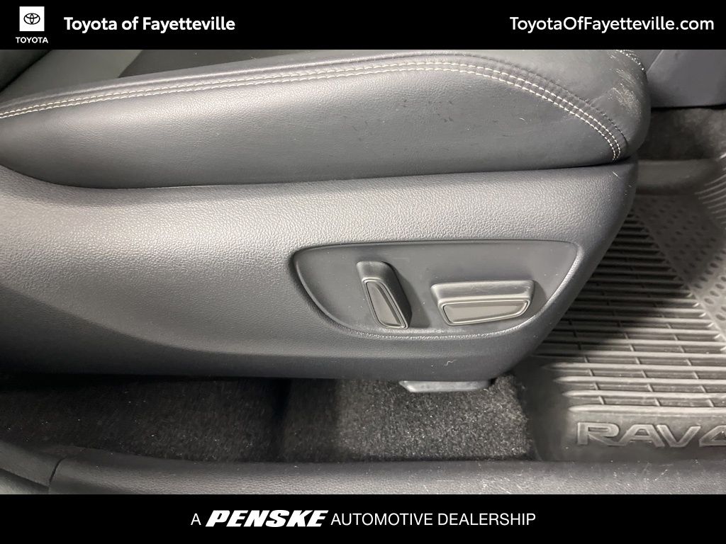 Thumbnail: 2024 Toyota RAV4 - 8