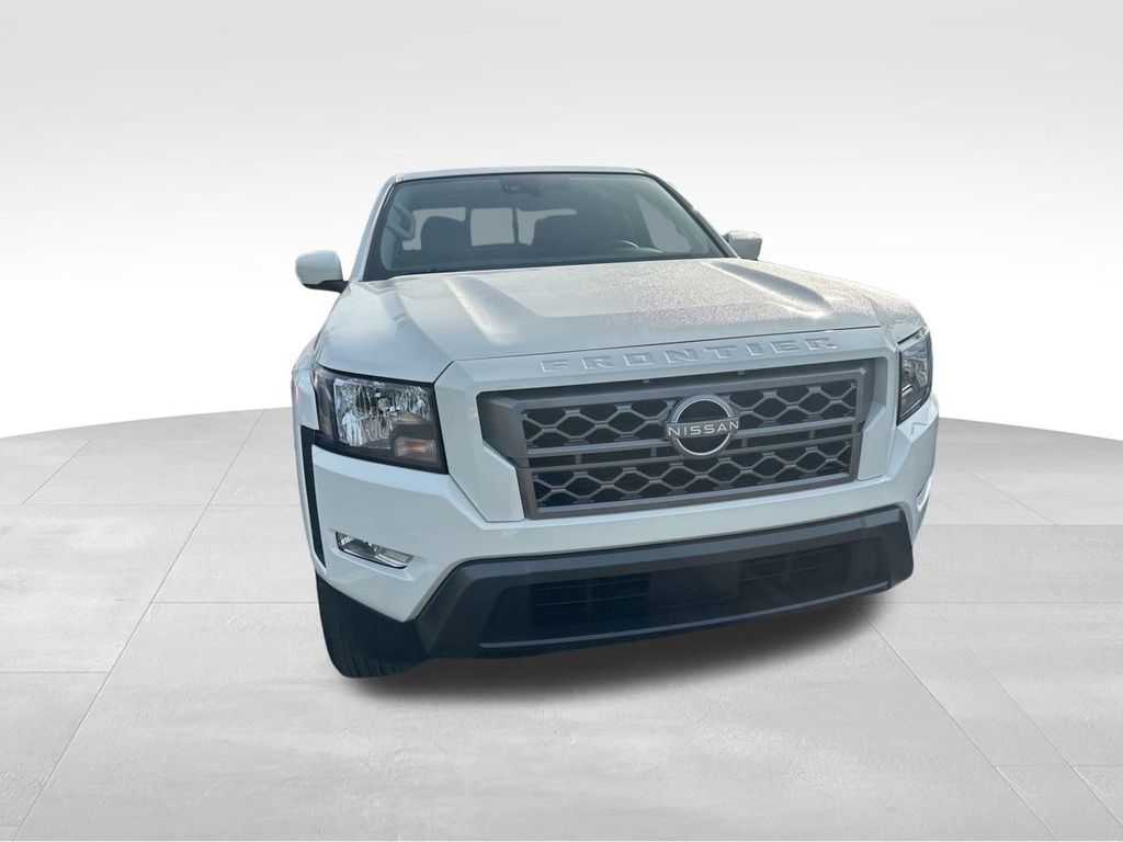 2024 Glacier White Nissan Frontier SV RWD Truck