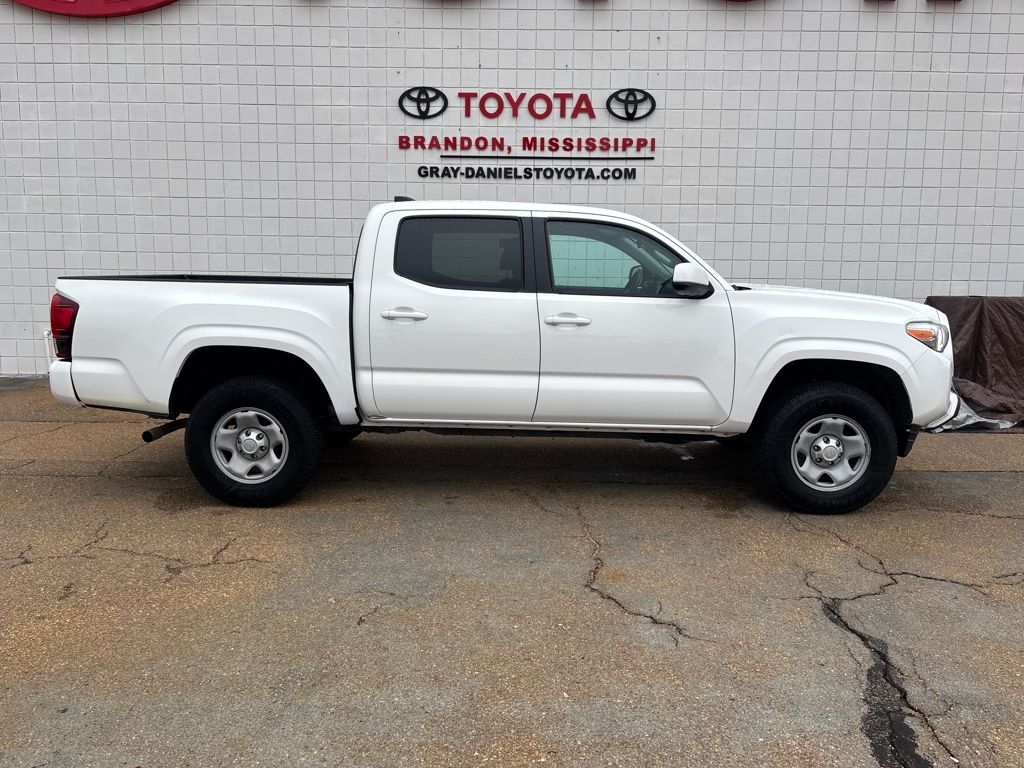 2023 Toyota Tacoma SR's photo