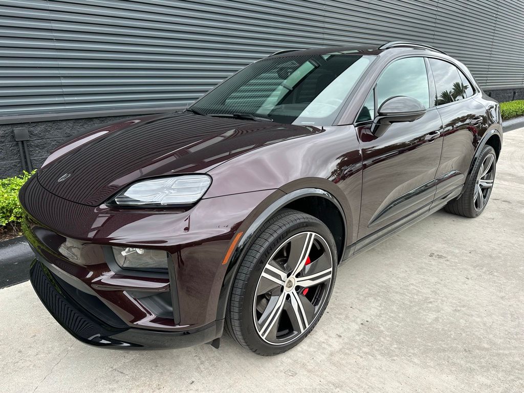 Thumbnail: 2024 Porsche Macan - 7
