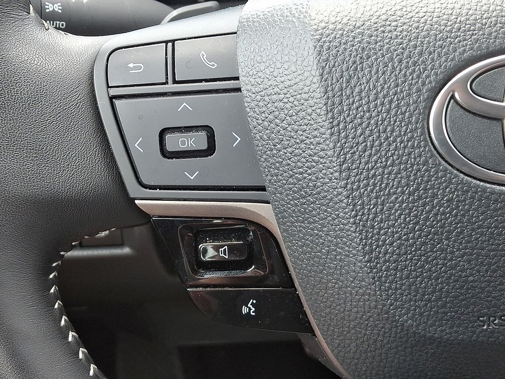 2025 Toyota Camry SE 22