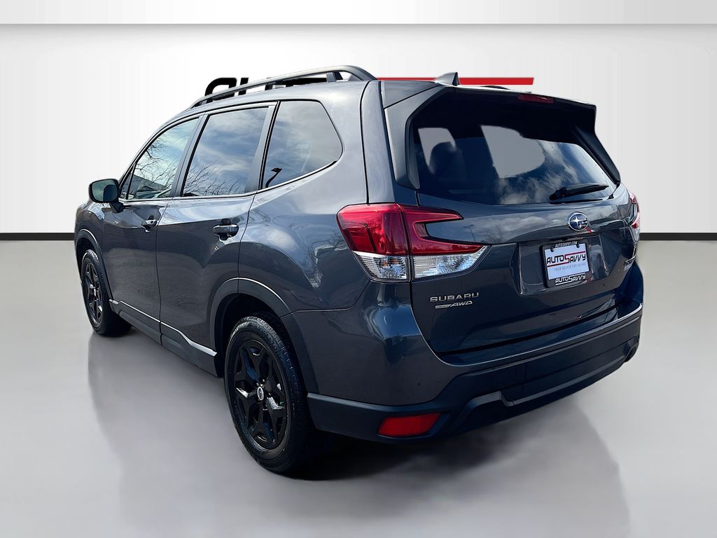 Used 2024 Gray Subaru Premium image 5