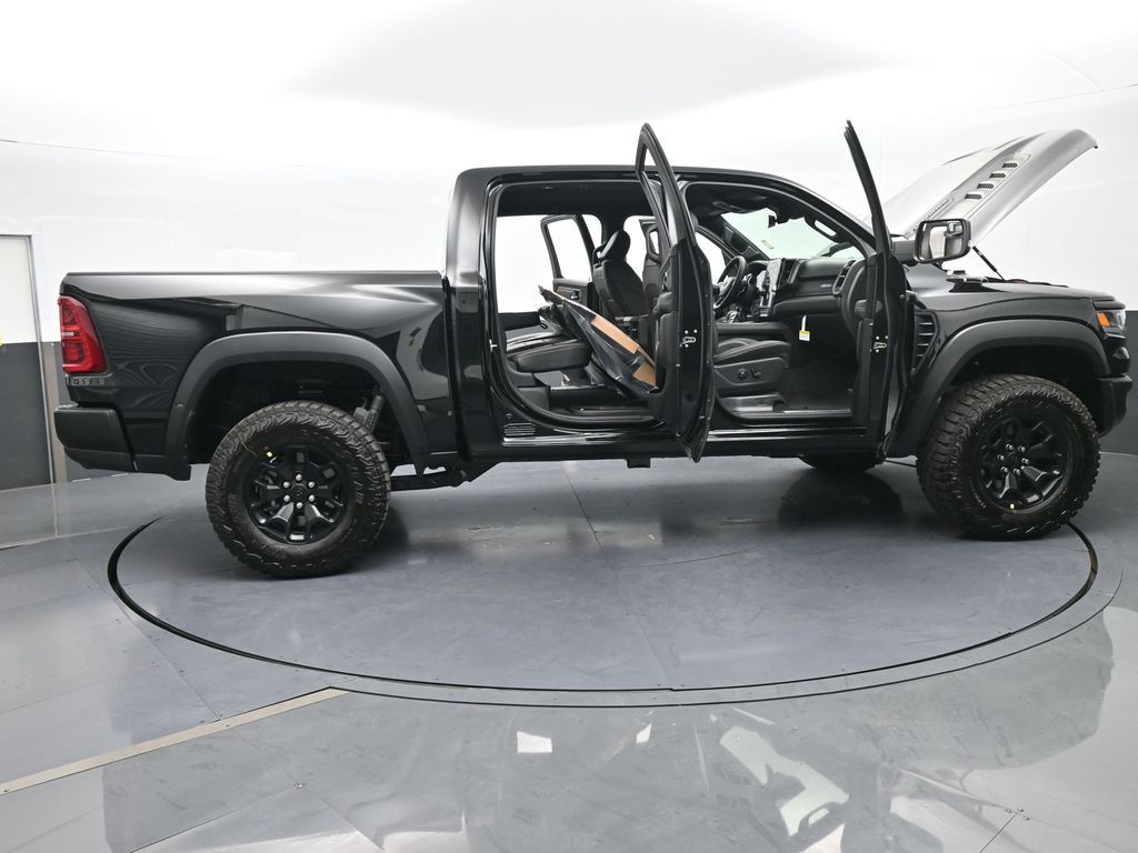 New 2026 Diamond Black Crystal Pearlcoat Ram RHO image 70