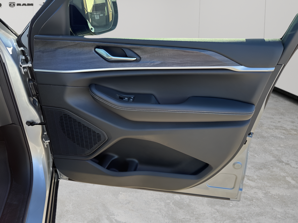 New Car 2025 Jeep Grand Cherokee  Limited For Sale Under $50,000 In Austin, Texas