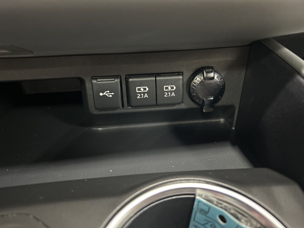 used 2021 Toyota Highlander car, priced at $34,908