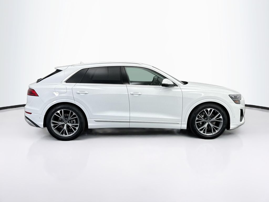 Thumbnail: 2026 Audi Q8 - 5