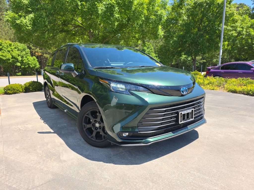2025 Toyota Sienna