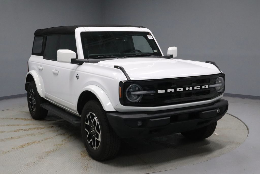 2024 Ford Bronco Outer Banks 4-Door 4WD