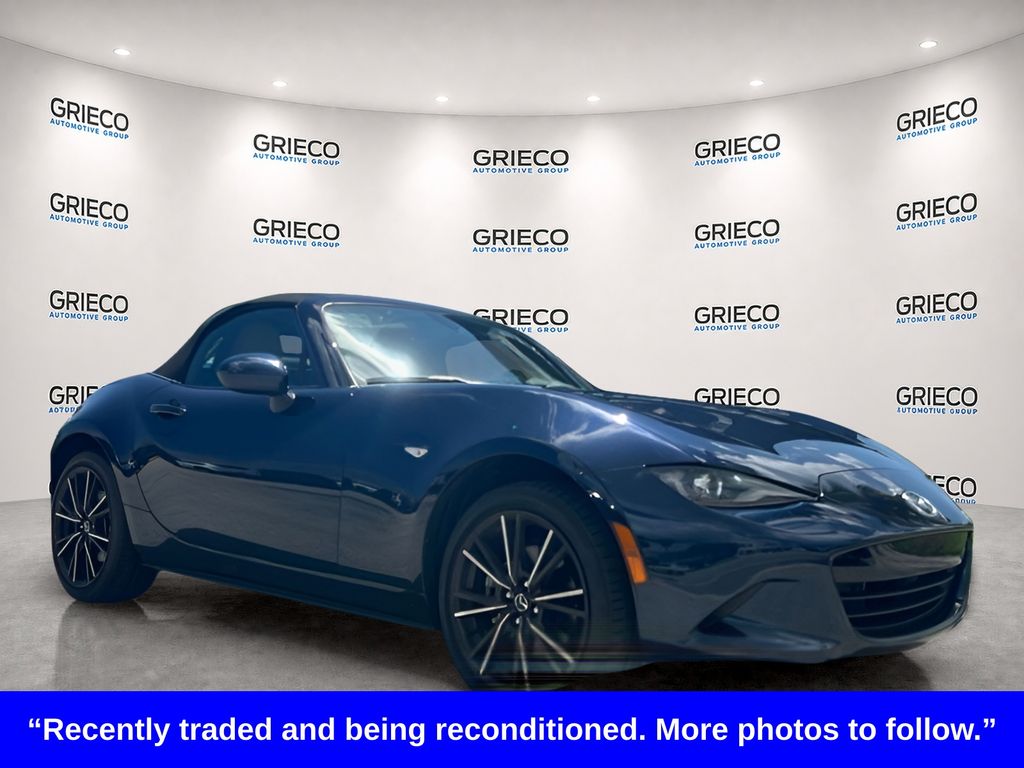 Deep Crystal Blue Mica 2025 Mazda MX-5 Miata Convertible Rear-Wheel Drive 6-Speed Manual