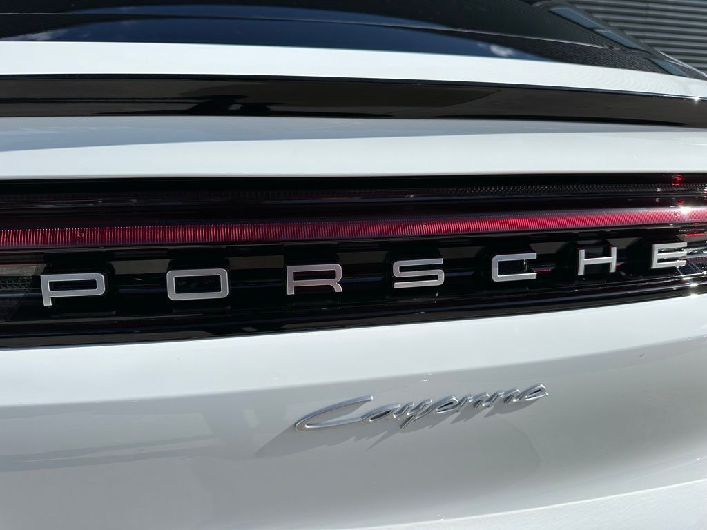 Thumbnail: 2025 Porsche  - 12