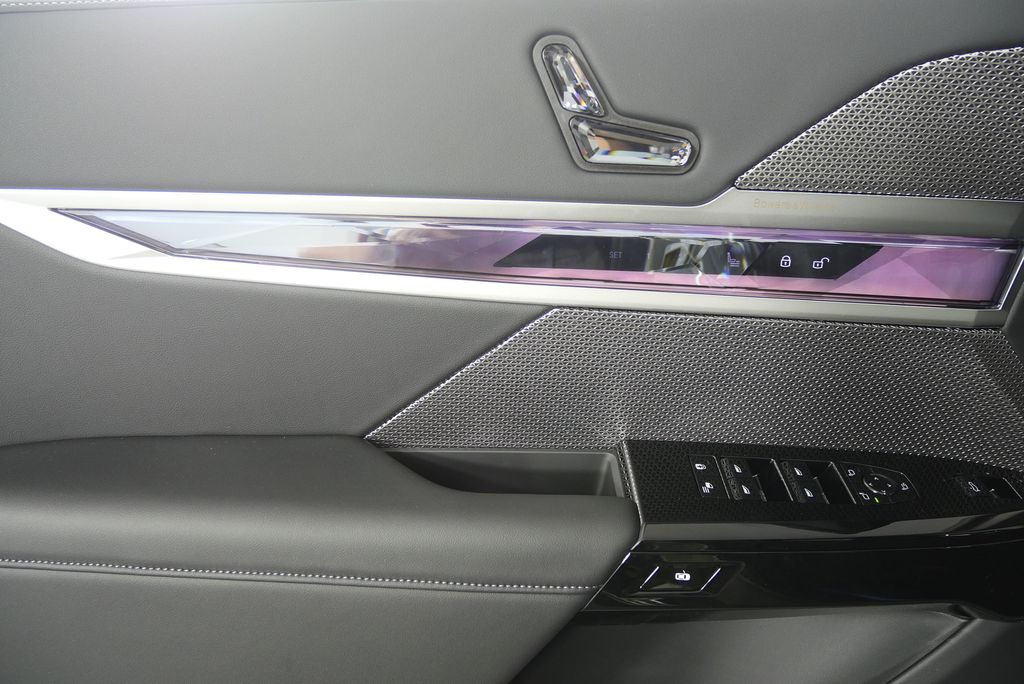 Thumbnail: 2026 BMW 7 Series - 9