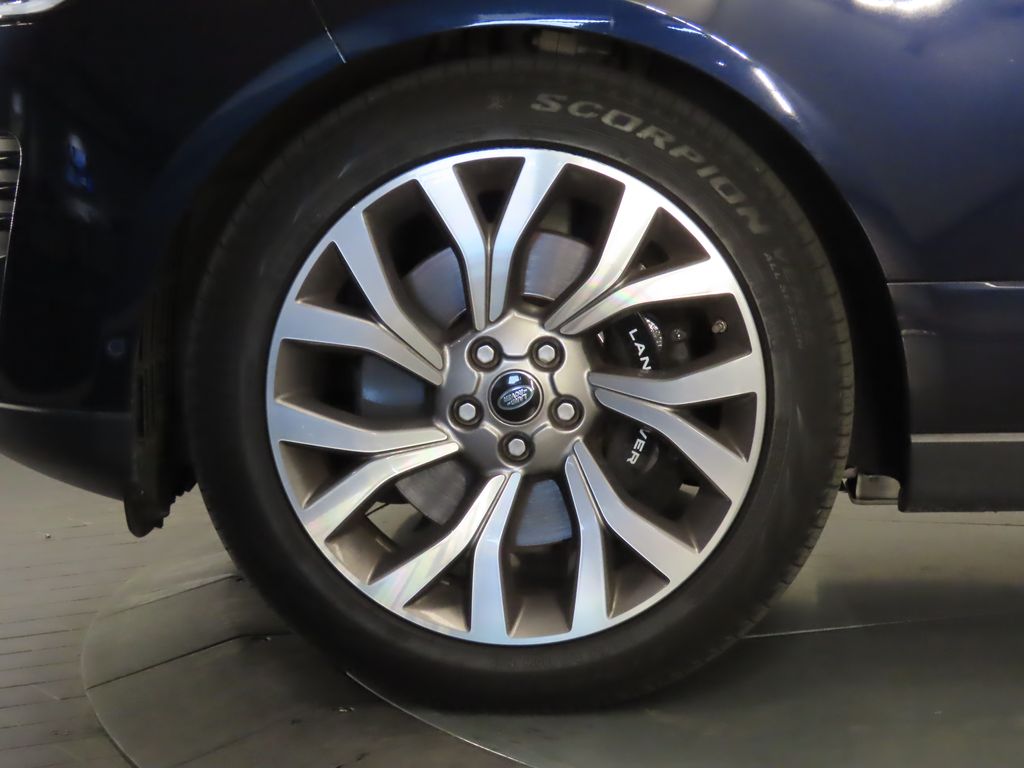 Thumbnail: 2019 Land Rover Range Rover - 11