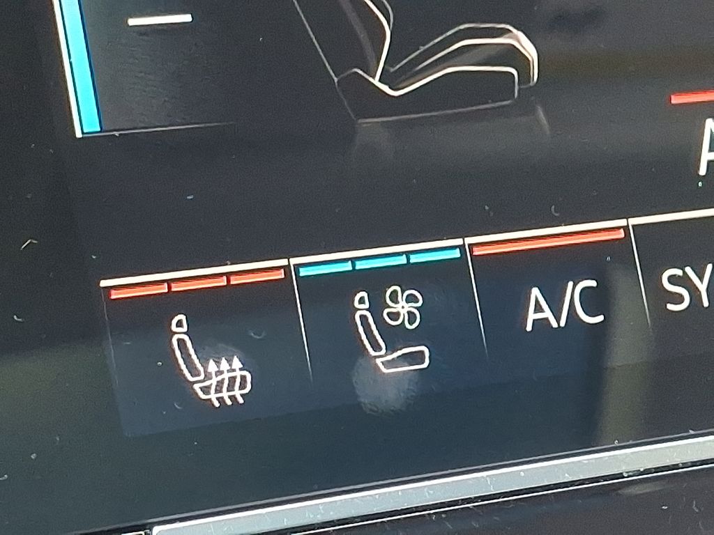 Thumbnail: 2025 Audi Q7 - 18