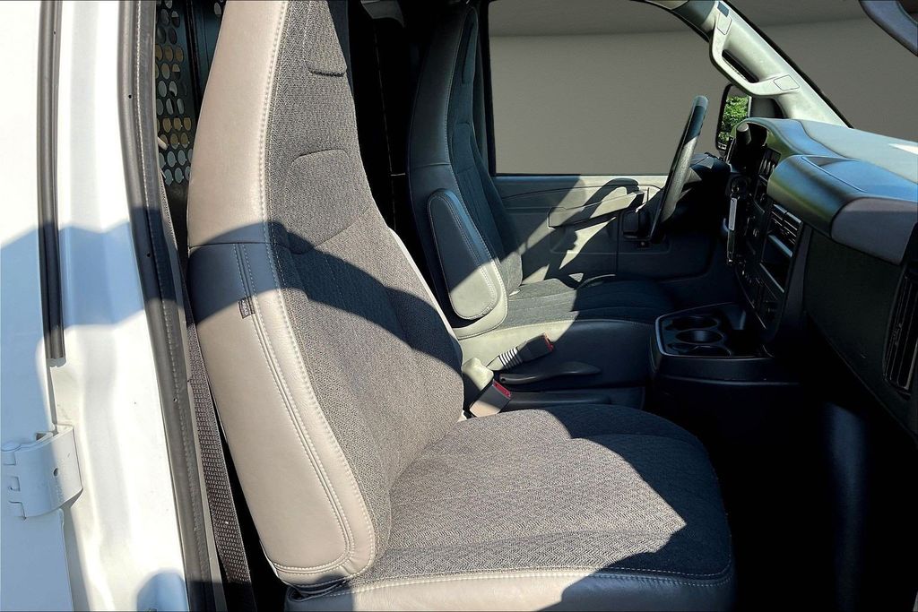Used 2025 GMC Savana 2500 Van
