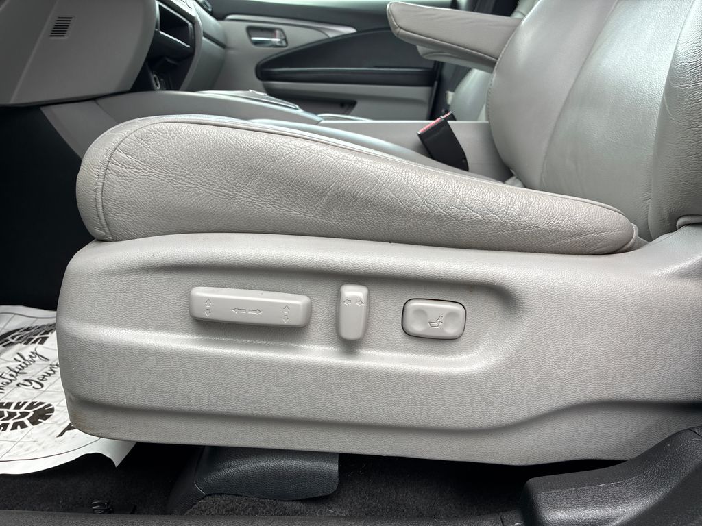 2021 Honda Pilot EX-L  at Klick Lewis Buick Chevrolet