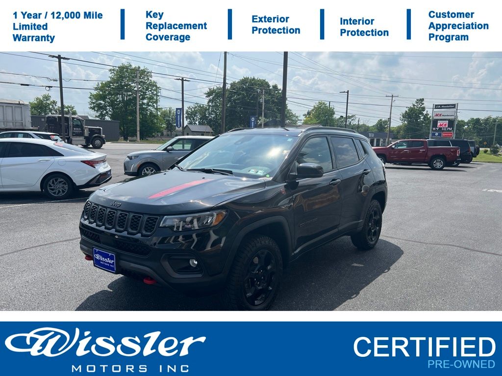 Diamond Black Crystal Pearlcoat 2024 Jeep Compass SUV / Crossover Four-Wheel Drive 8-Speed Automatic