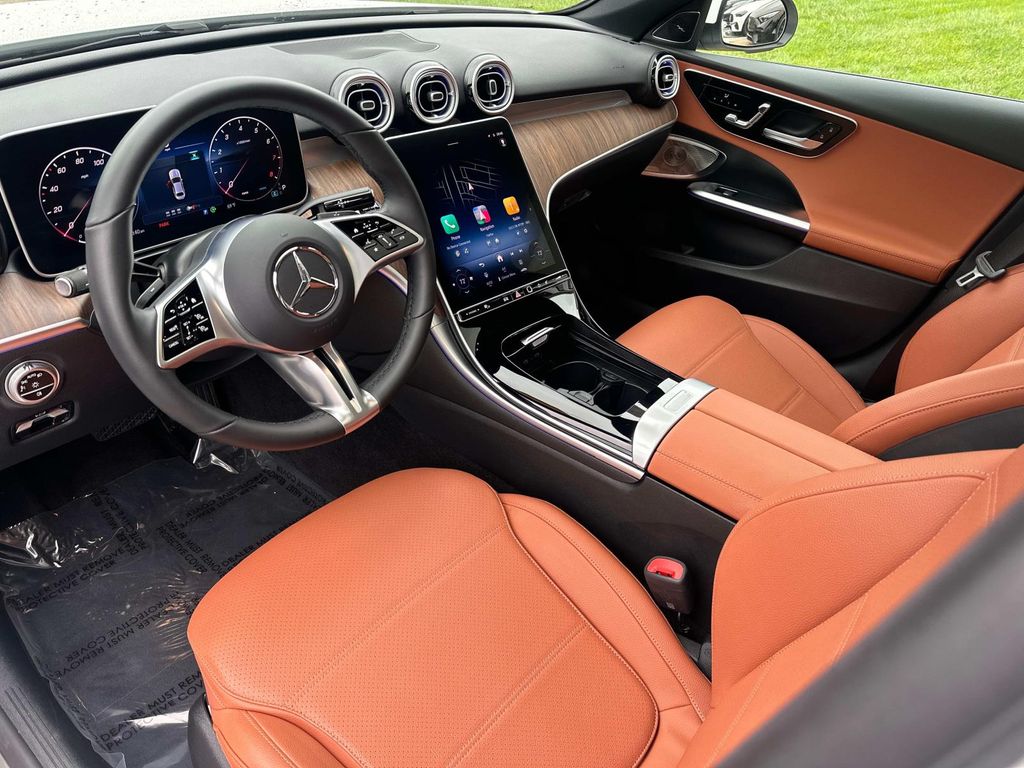 Thumbnail: 2025 Mercedes-Benz C-Class - 25