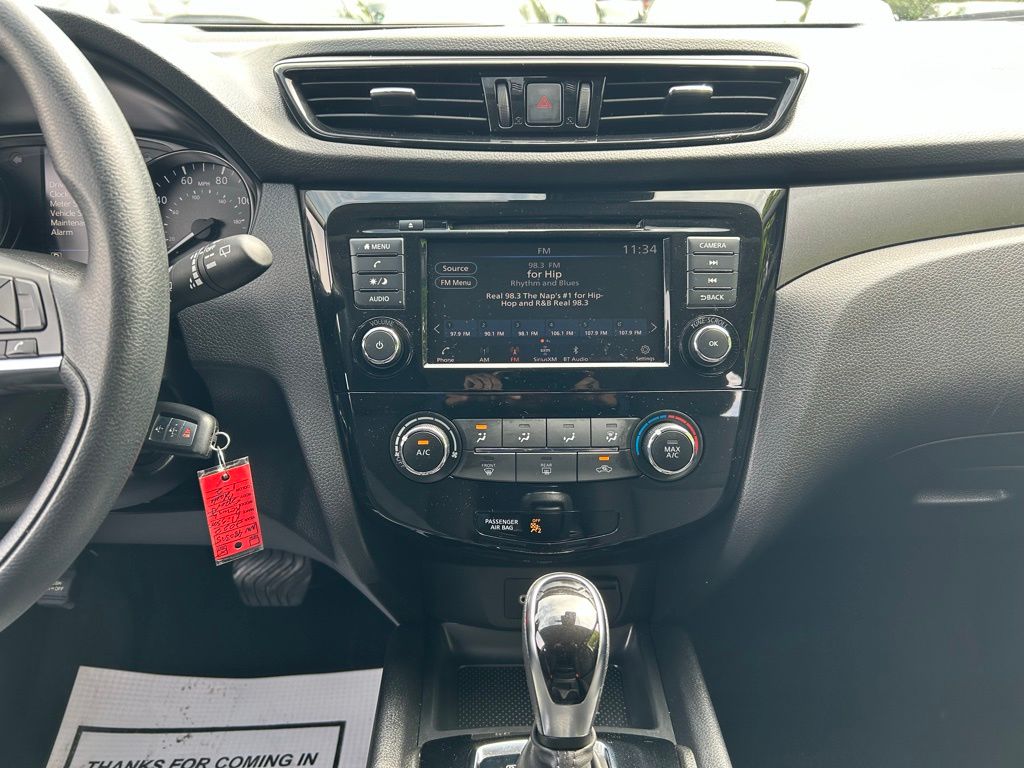 2022 Nissan Rogue Sport S 14