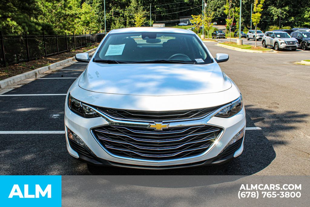 Used 2024 White Chevrolet LT image 9