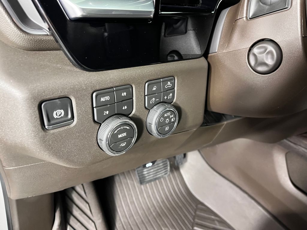 Thumbnail: 2026 Chevrolet Silverado 1500 - 27