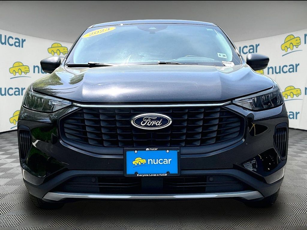 2023 Ford Escape — photo 2