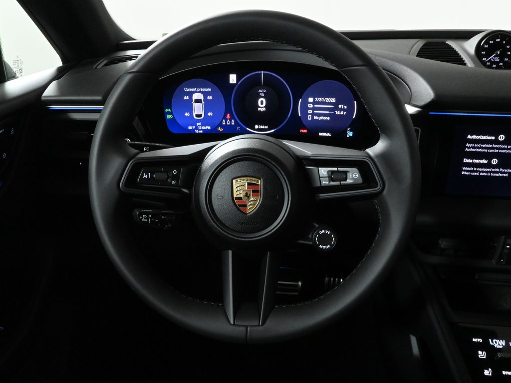 Thumbnail: 2025 Porsche Macan - 19