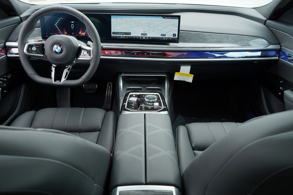 Thumbnail: 2026 BMW 7 Series - 14