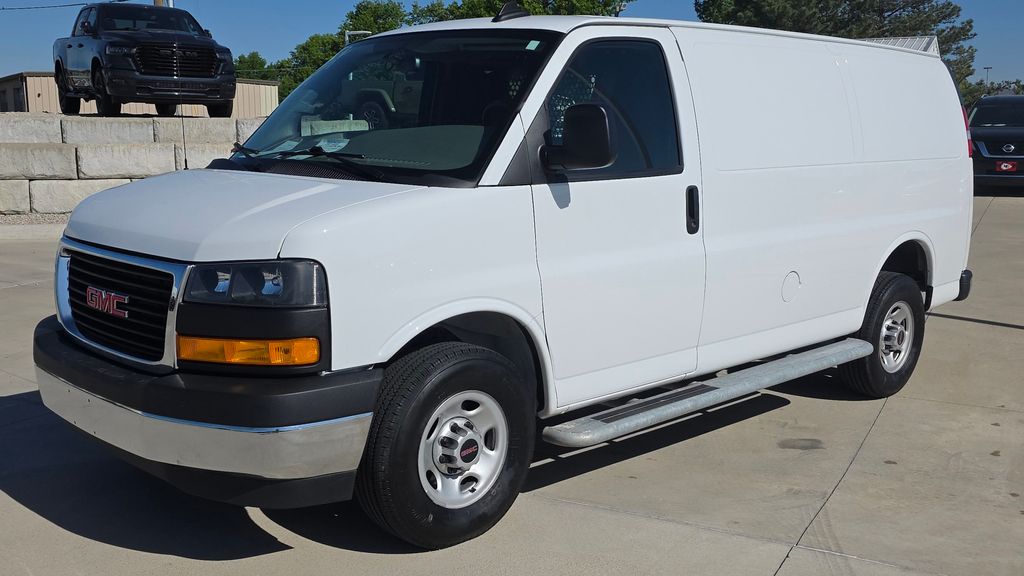 2024 GMC Savana 2500's photo