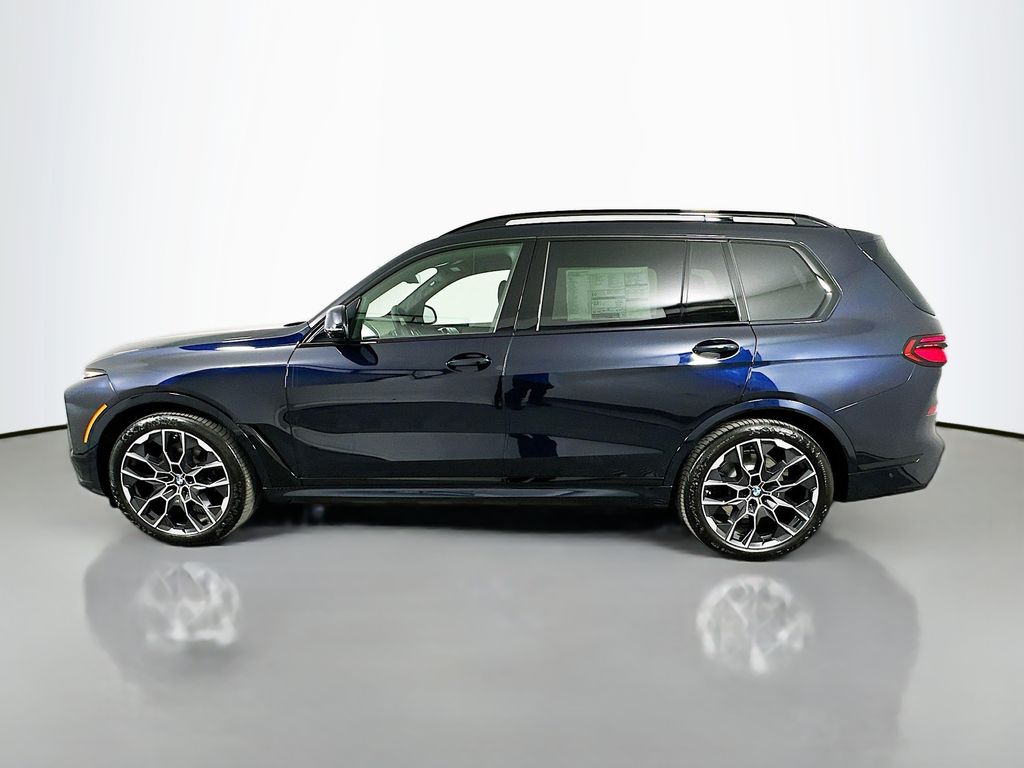 Thumbnail: 2027 BMW X7 - 8