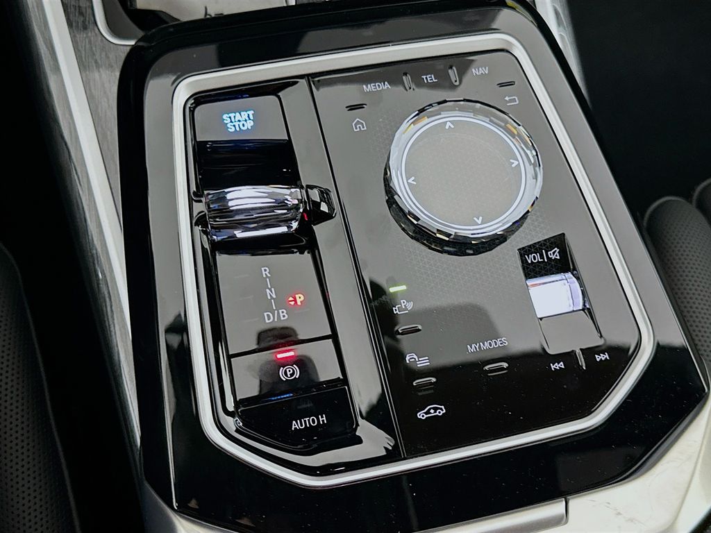 2025 BMW i7 eDrive50 15